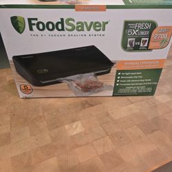 Barely Used,  FOODSAVER FM2100