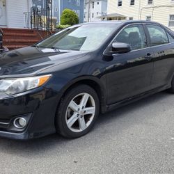 Toyota Camry SE 