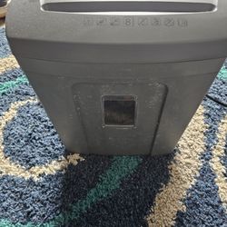 Paper Shredder 