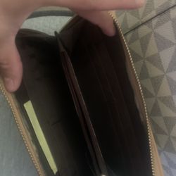Purse And Wallet
