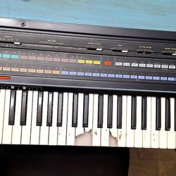 Casio CT-600;1980s synthesizer/keyboard/midi