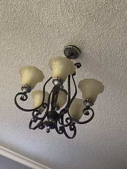 Chandelier 