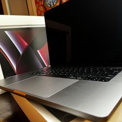 MacBook Pro M1 Max 16 Inch 32GB Ram 8TB HD