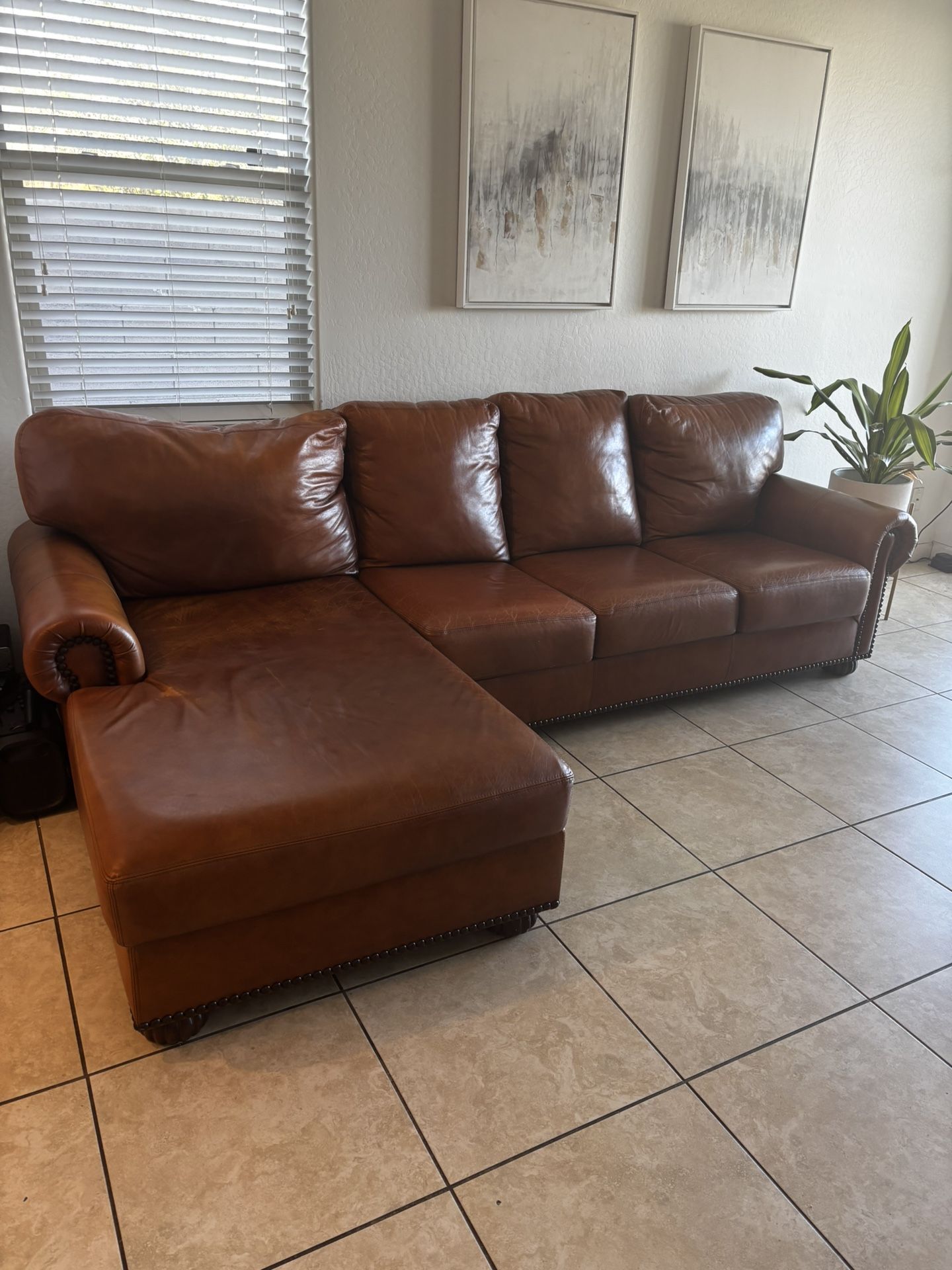Premium Leather Sectional lounge Sofa! Creative Leather