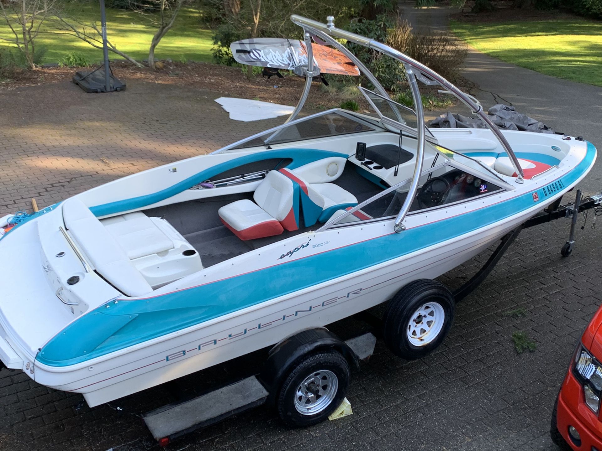 1993 Bayliner Capri 2050 4.3L open bow wakeboard tower for Sale in Gig