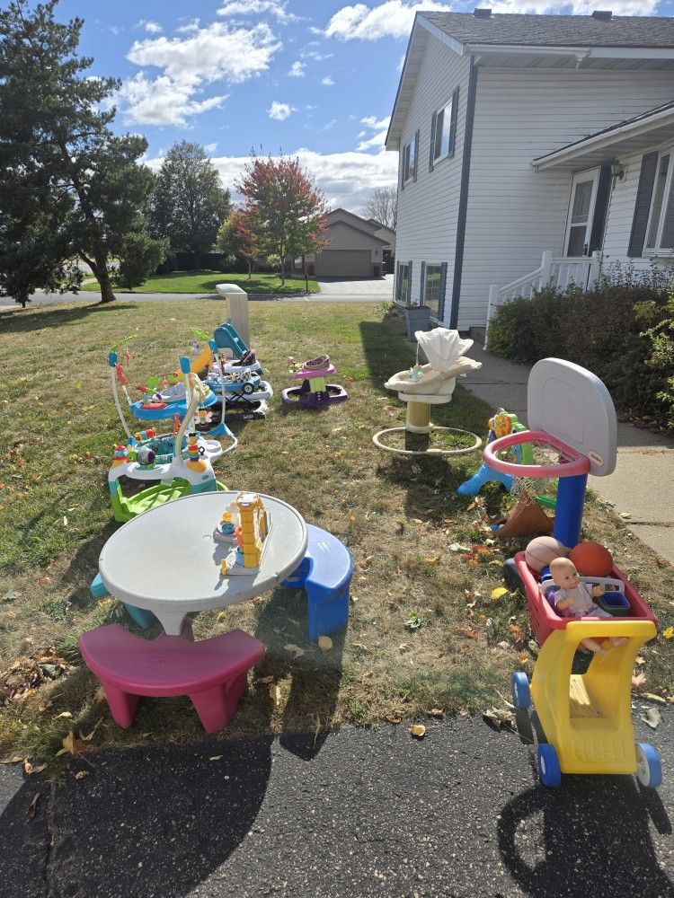 Yard Sale 