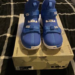 LeBron soldier 8s size 10 new