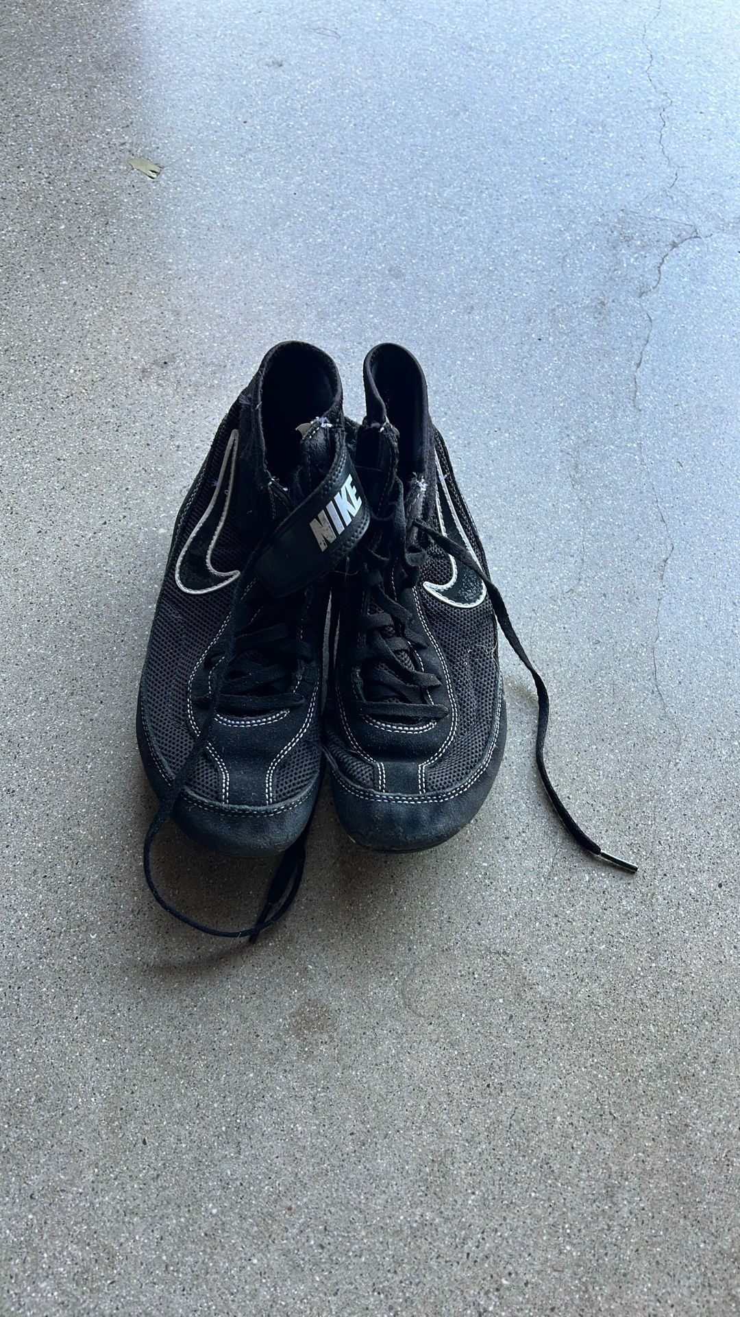 Nike Wrestling Shoes Size 6Y