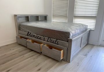 Queen Solid Wood Bed With 3 Drawers And Mattress $760