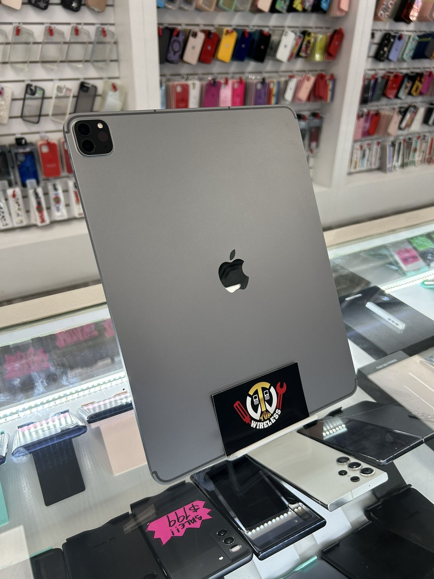 iPad Pro 6th Gen 128gb 12.9 Inch WiFi And LTE $50 Down Payment