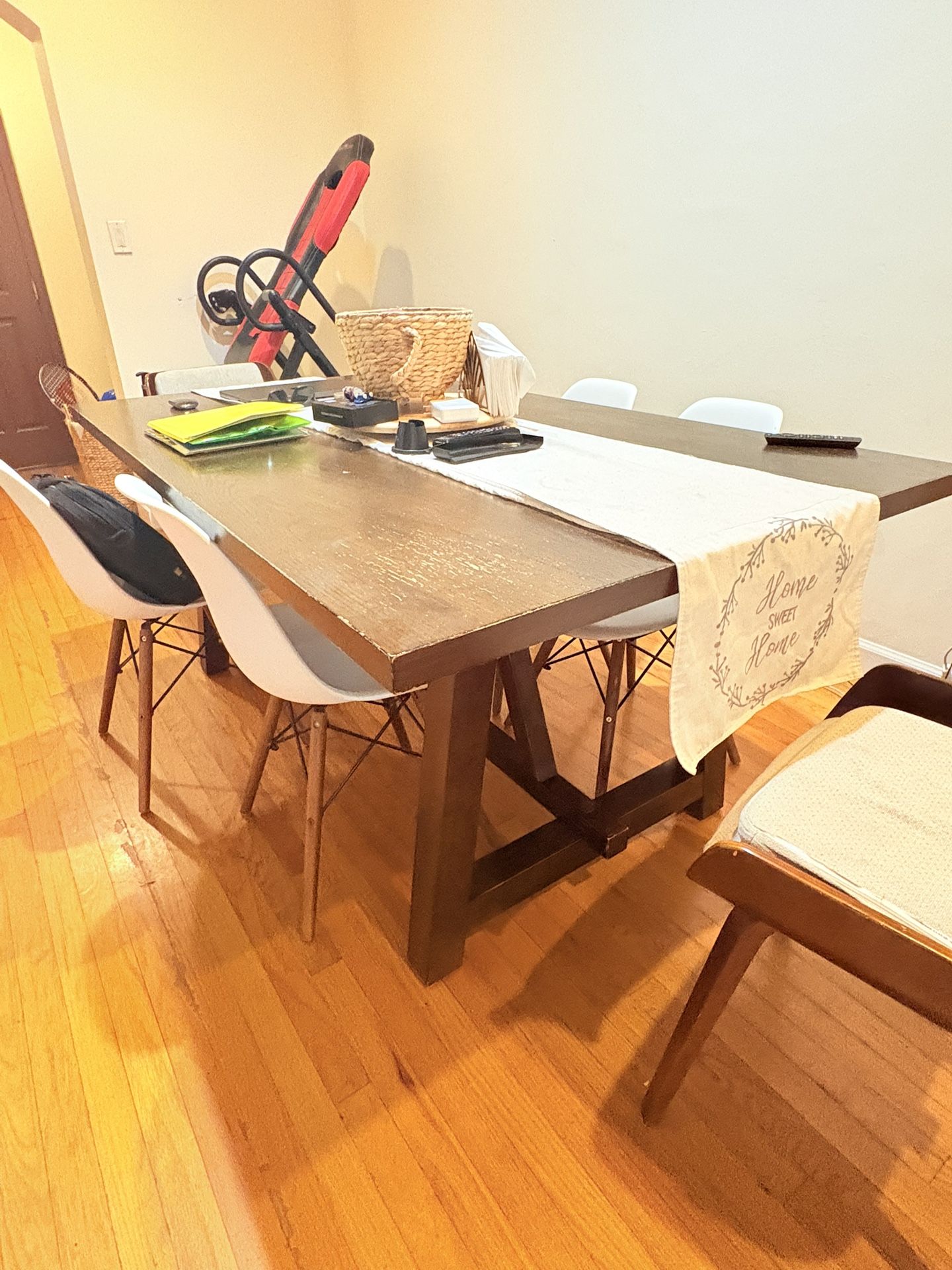 Wood Dining Table w/chairs