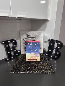 BOOK Ask And It Is Given By Esther Hicks And Jerry Hicks 2004 Edition