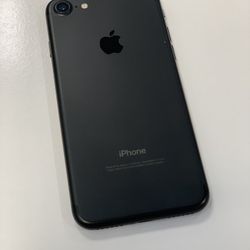 IPhone 7   128GB Fully unlocked 