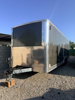 Enclosed trailer