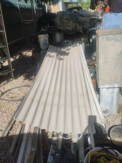 Vynil corrugated panels 8' used good condition $40 for all