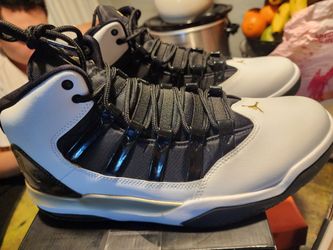 Size 11v new Jordan tennis shoes