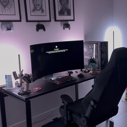 Secretlab Magnus Metal Desk. Gaming Desk