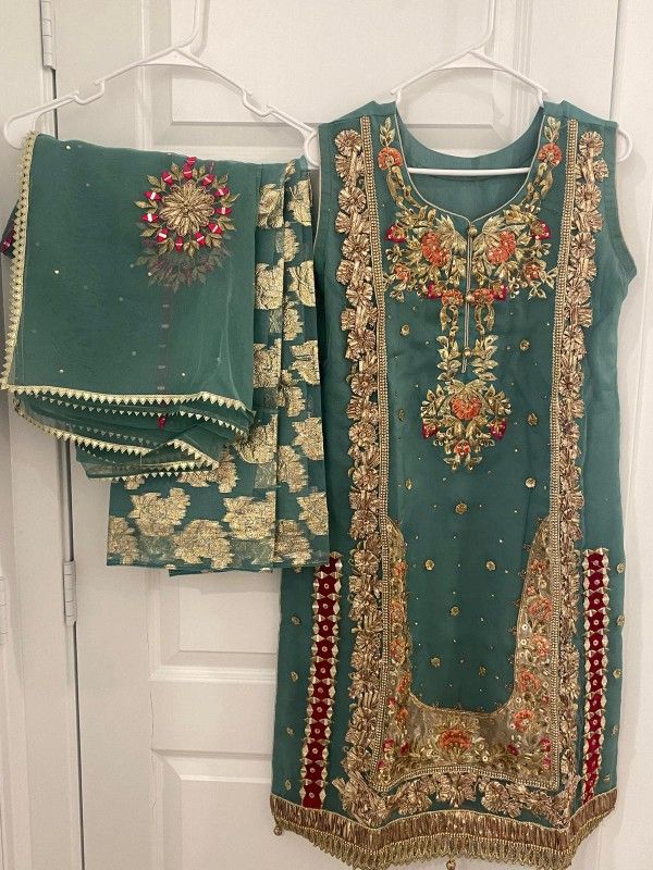 Pakistan/Indian Dresses