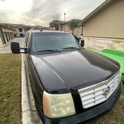 2004 Cadillac Escalade