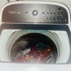 Whirlpool Washer & Dryer Set