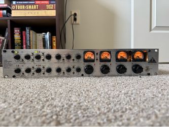 Behringer T1952 Tube Composer