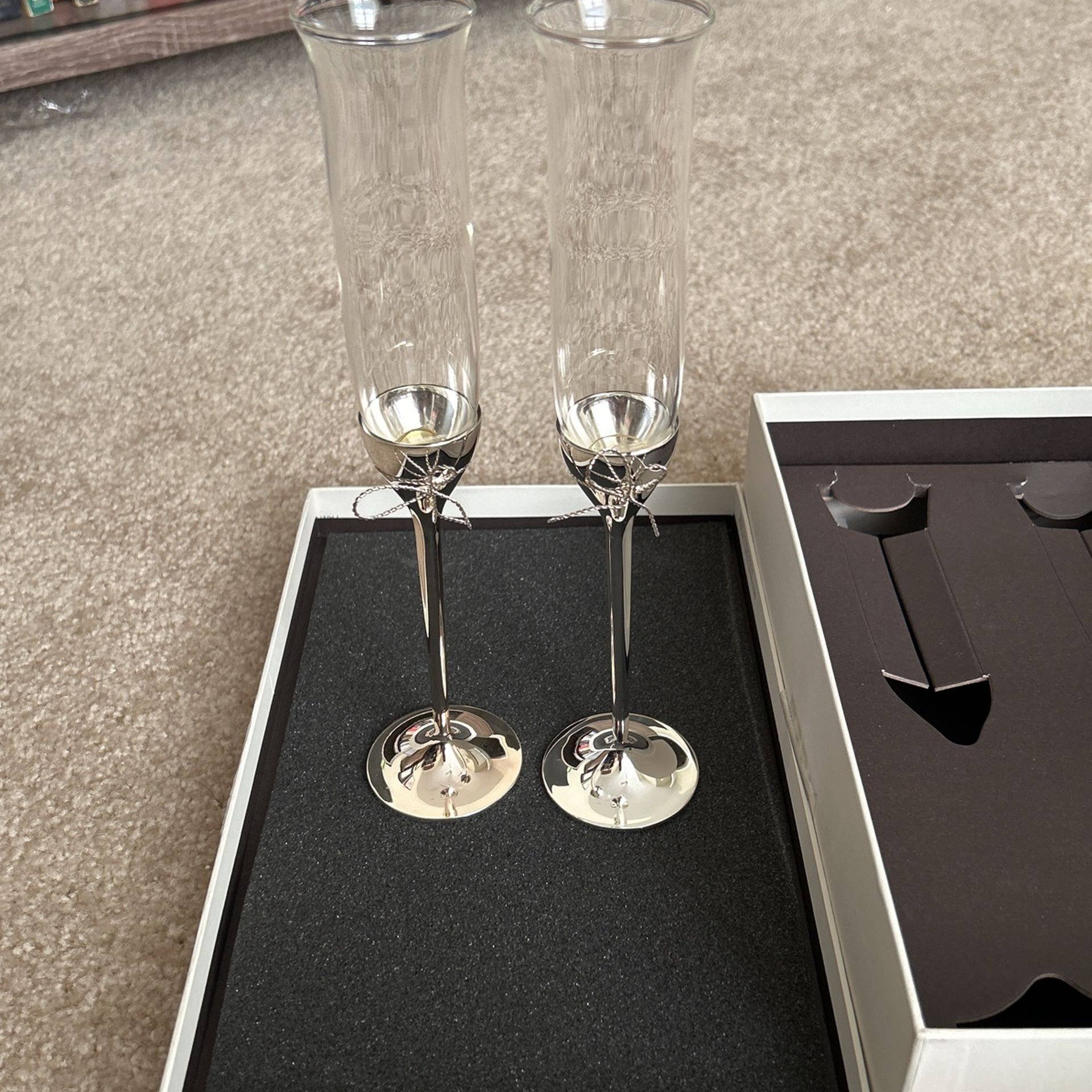 Vera Wang Champagne Flutes
