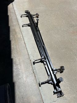 Metal bedframe for full-size boxspring/bed