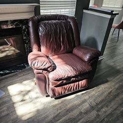 Raymour & FLANIGAN LEATHER RECLINER 