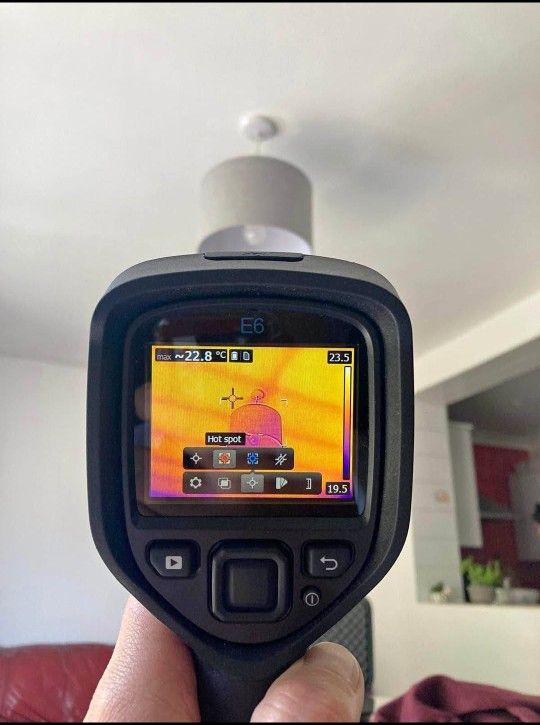 FLIR E6-XT WiFi Thermal Imaging
Camera