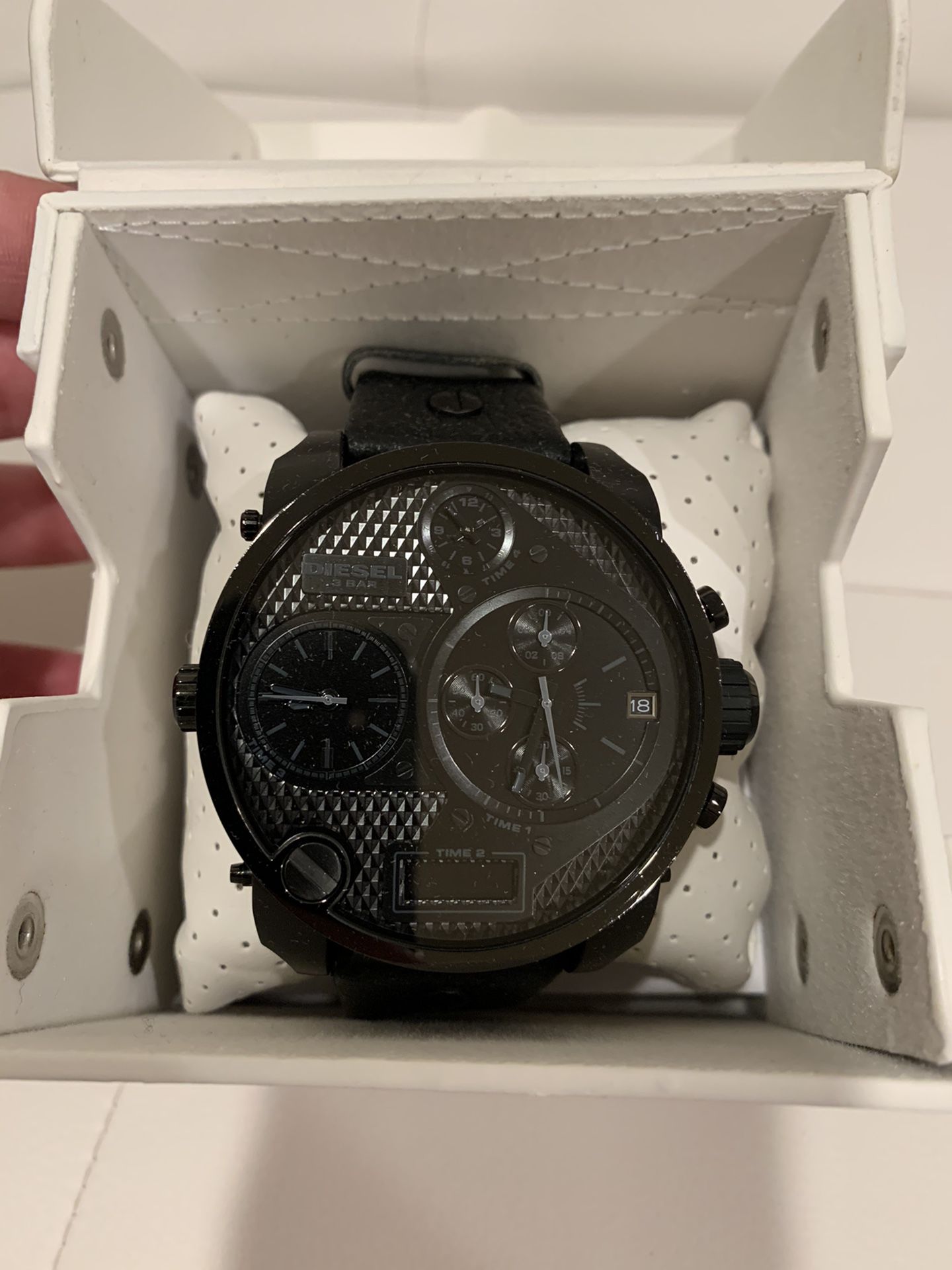 Authentic Diesel watch like new with box