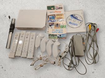 Nintendo Wii Console Bundle