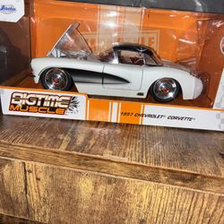 JADA TOYS 1957 CHEVY CORVETTE BIGTIME MUSCLE 1:24 SCALE DIECAST