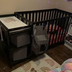 Black Crib With Changing Table 