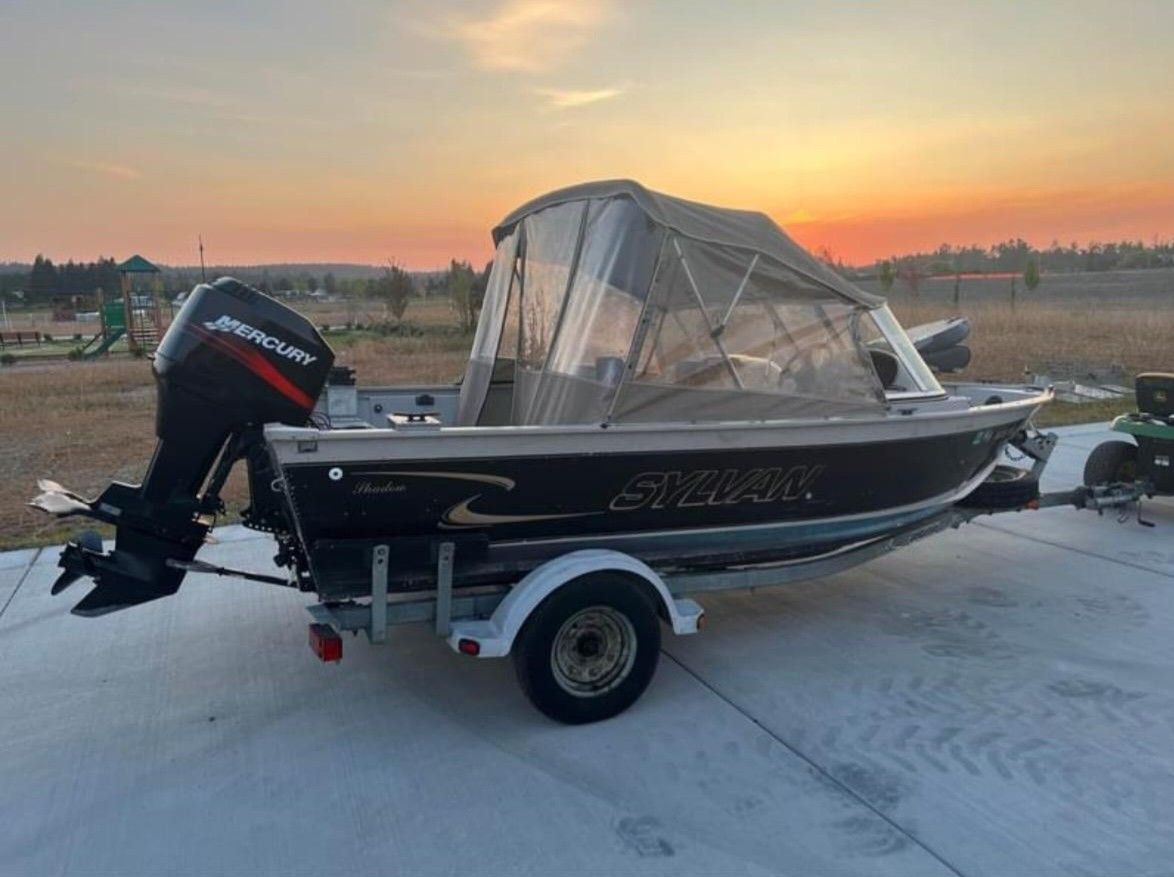 2002 17' Sylvan aluminum boat 