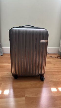 RICARDO Carry on Suite case