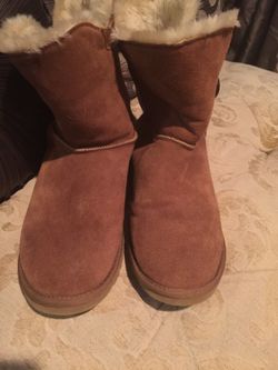 Ugg's Bailey's one button