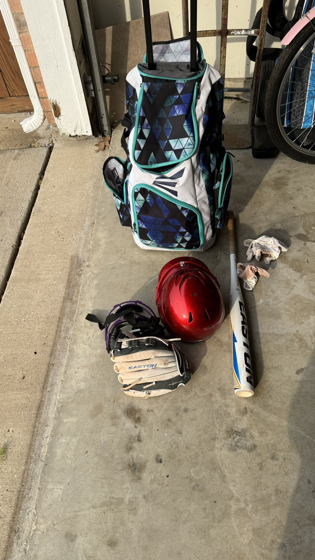 Softball equipment, Electric Razor, Girl Bicycle 