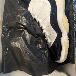 Jordan 11 (SIZE 6Y)