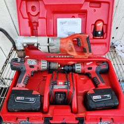 Milwaukee Heavy Duty Drill Set Package 