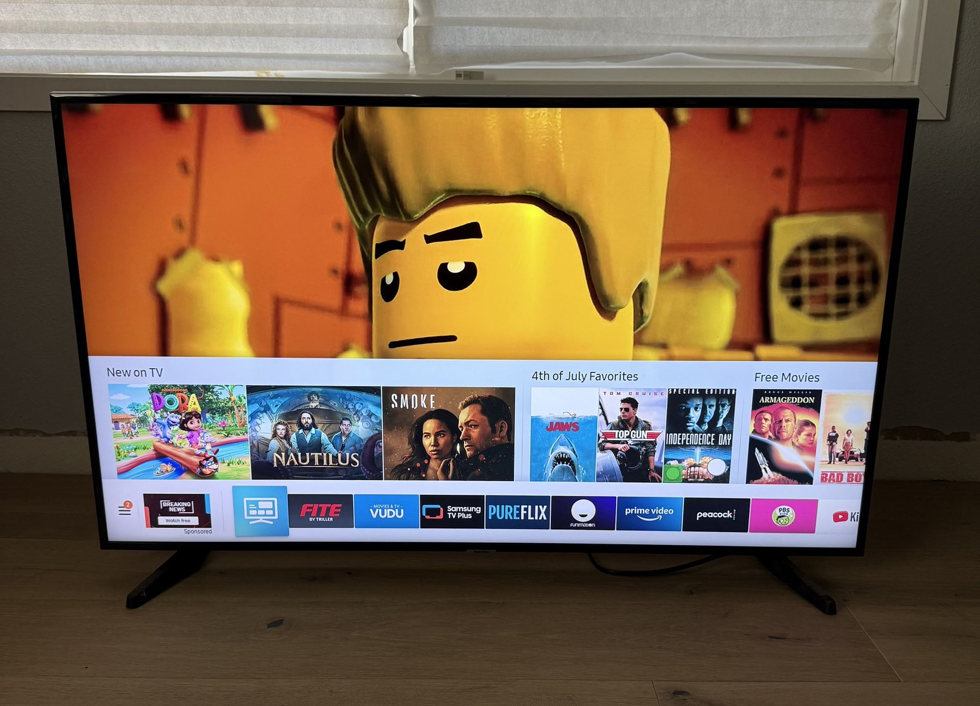 50’ Samsung Smart TV 4K