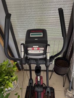ProForm Smart Strider ES Elliptical Machine – Good Condition/Fully Functional