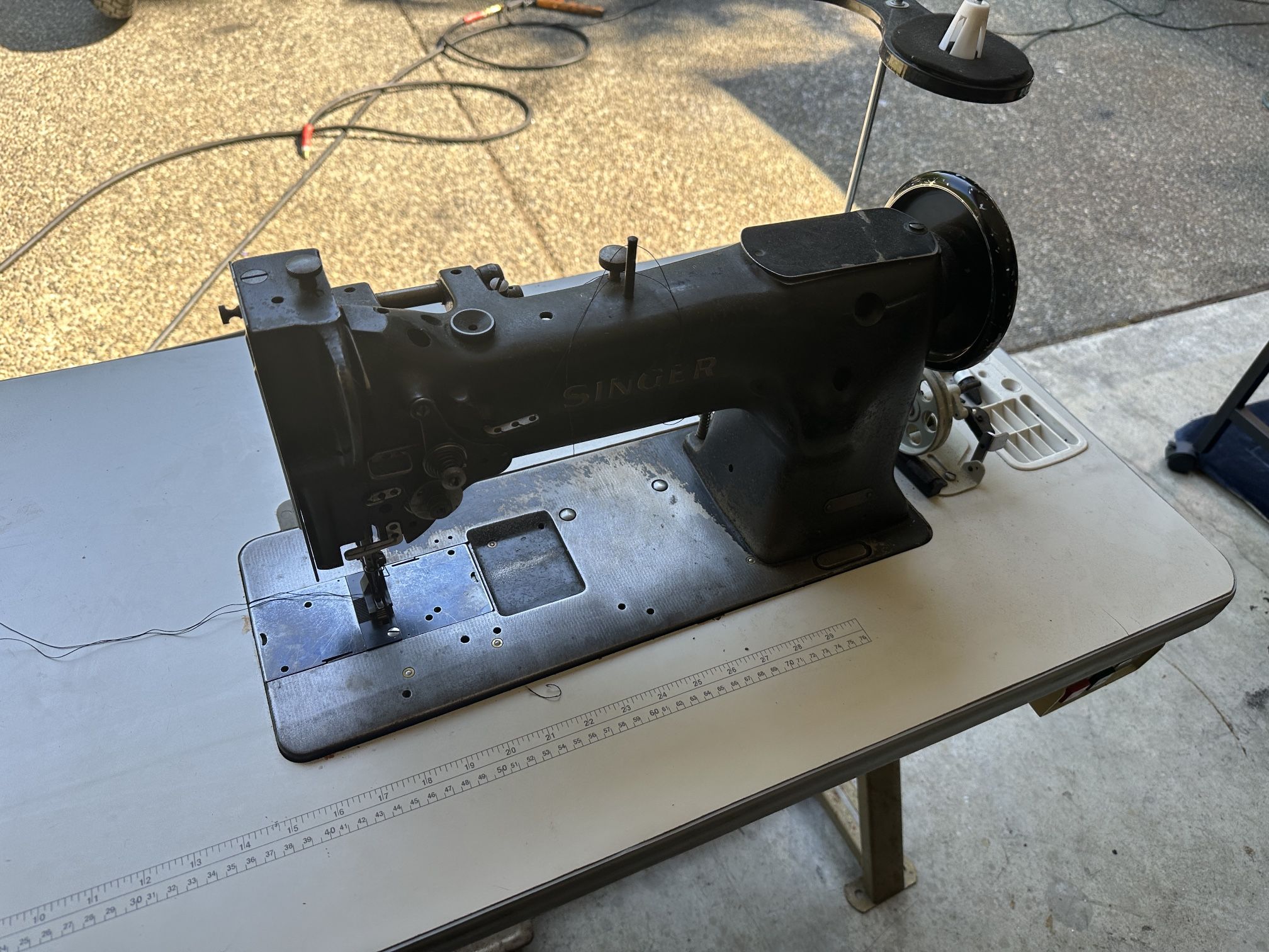 Leather Sewing Machine singer 111W153