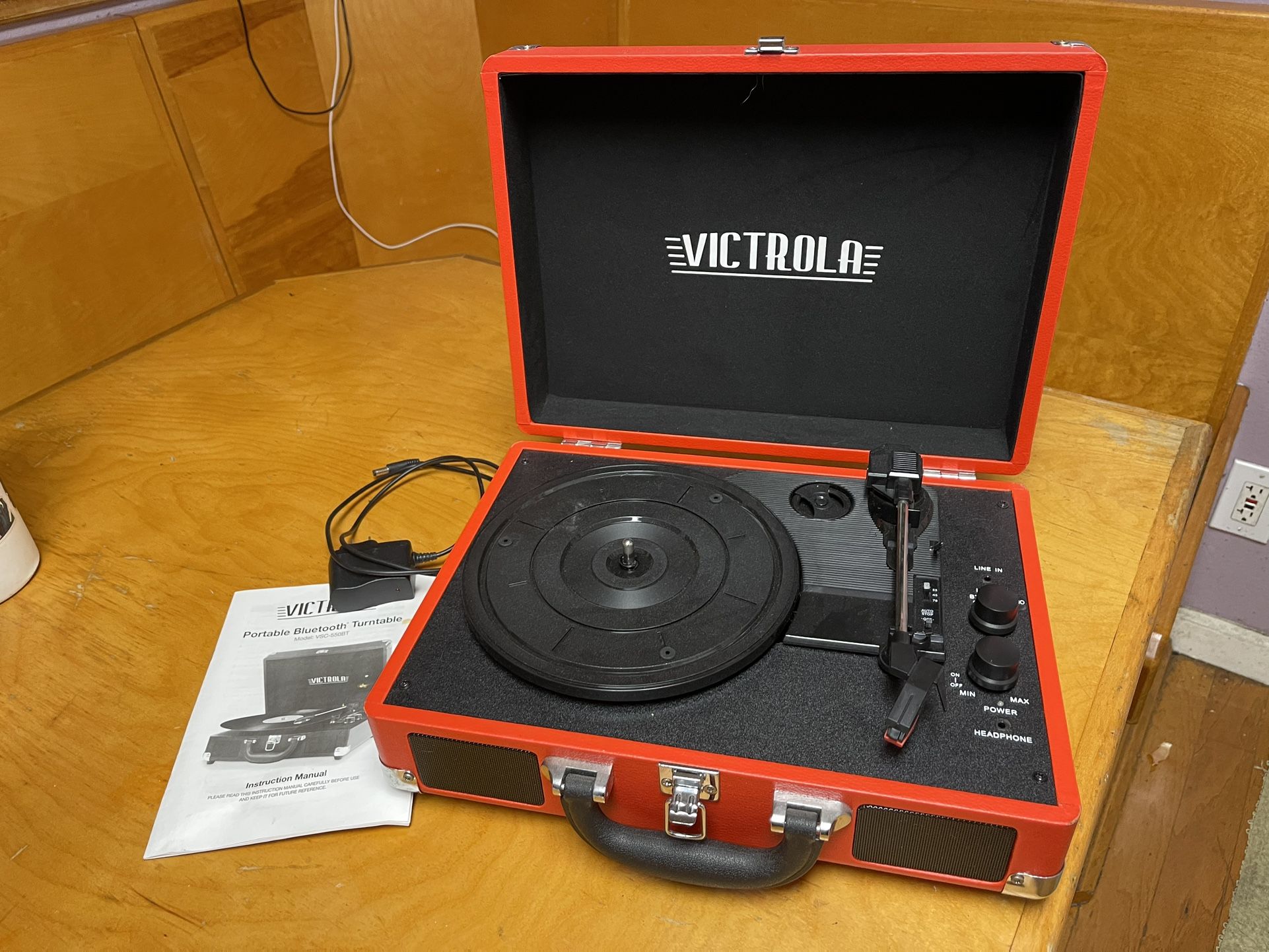Red Victrola Turntable w/ Bluetooth