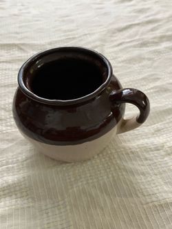 Stoneware Bean Pot Pitcher