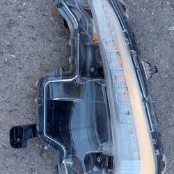 2017 2018 2019 2020 2021 2022 TOYOTA PRIUS PRIME LEFT DRIVER DRL FOG LAMP DAYTIME RUNNING