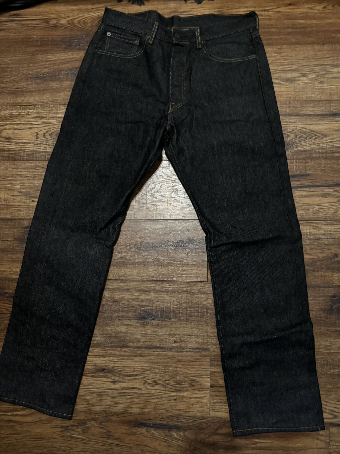 Levi’s 501s 33x32