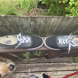 Black And Grey Women’s Vans