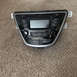 Hyundai Elantra OEM Radio