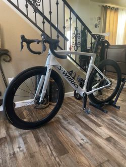 2022 S WORKS VENGE AERO ROAD BIKE