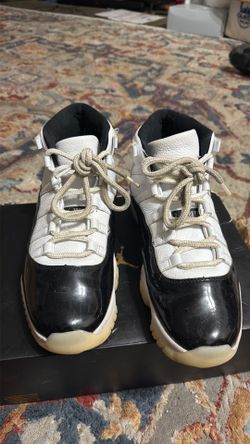 Jordan 11 white and gold